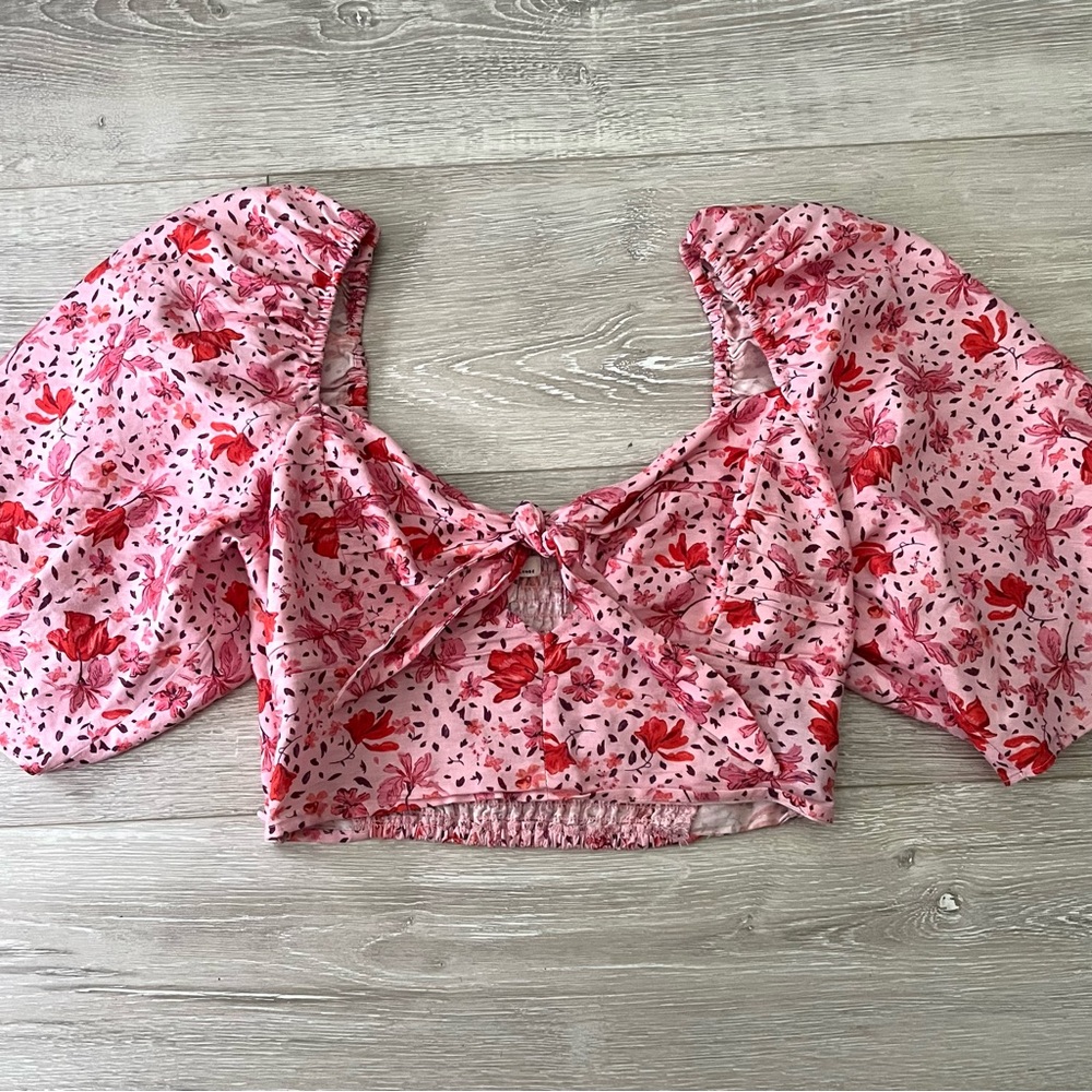 H&M Floral Puff Sleeve Crop Blouse